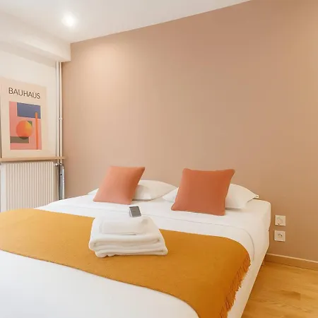 Neuf Metro Buttes Chaumont - 19 - 2p * Παρίσι